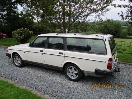 1991 Volvo 240 gl estate glt wheels, mot, PRICE DROP SÅLD