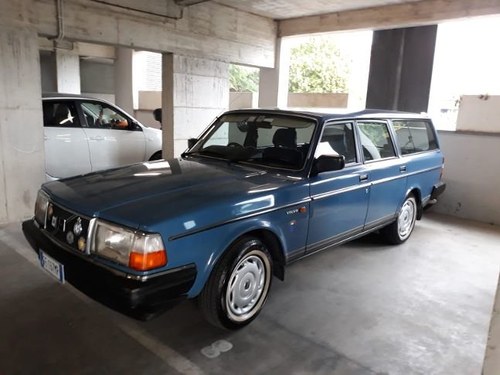 UNIQUE RHD VOLVO 240 GL SW / 1988 /65000mls !!!!! A vendre