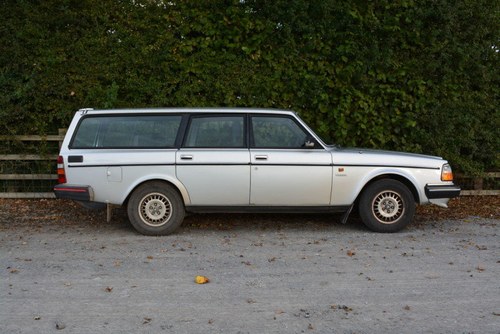 1985 Volvo 240 GL Estate Automatic For Sale by Auction