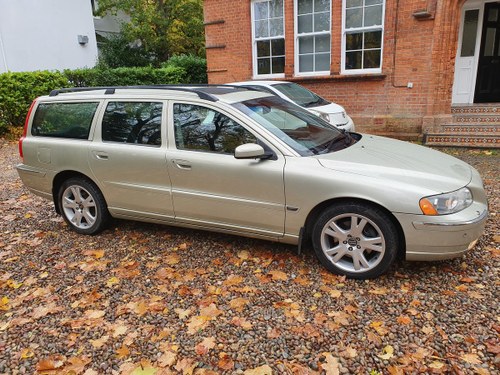 2005 EXCEPTIONAL VOLVO V70 SE AWD AUTOMATIC FSH YEARS MOT  SOLD