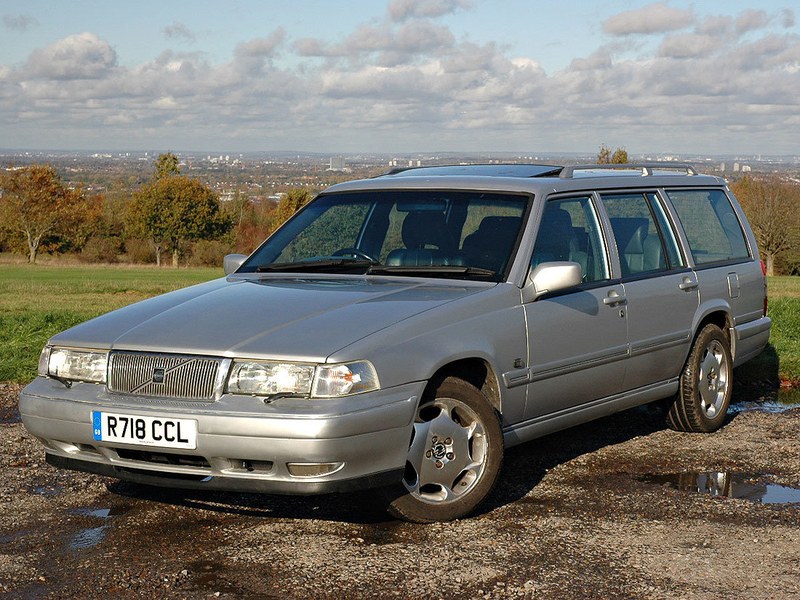Volvo V90 2.9 24 valve Automatic Estate 'Luxury Edition'