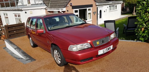 1998 Volvo V70 low mileage fsh excellent condition SOLD
