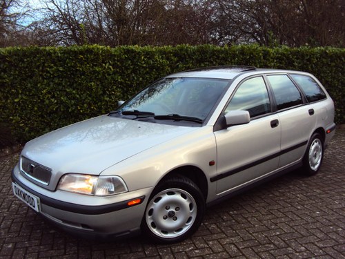 1997 A Wonderful Low Mileage Volvo V40 2.0 Petrol Estate NOW SOLD In vendita