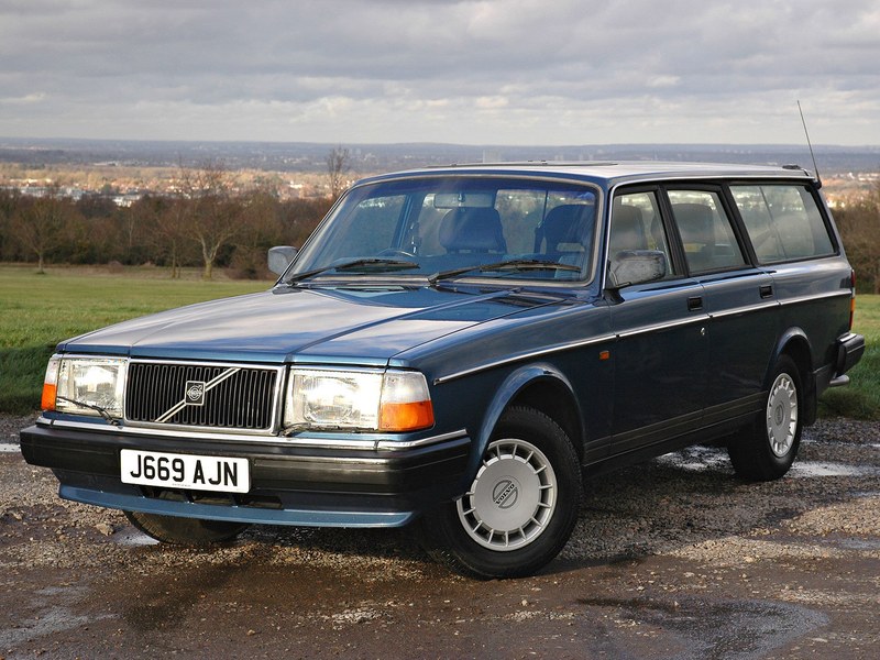 Volvo 240 2.0 SE 5 Speed. 2 Owners Service History