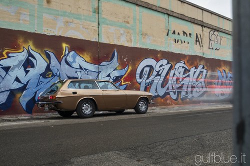 1972 Volvo 1800ES Gold metallic, great conditions For Sale