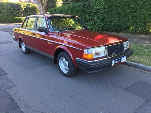 1988 Time Warp Volvo 240 GL 2.0i Automatic With 61k Miles & FSH SOLD