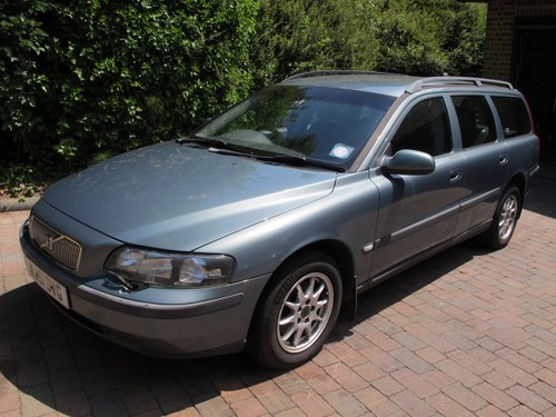 2002 VOLVO V70 2.4 S AUTO PETROL ESTATE 140K MILES FSH, 2 OWNERS  For Sale