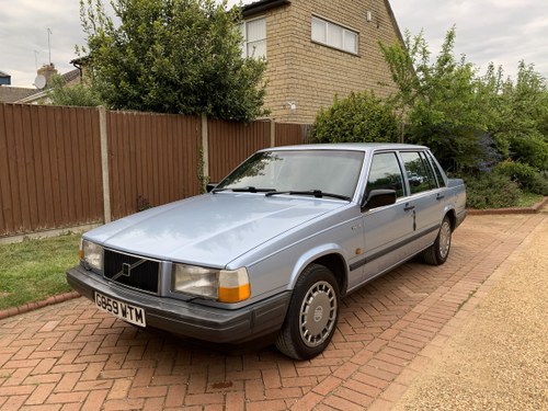 1990 VOLVO 740 GL SALOON FAMILY OWNED FROM NEW In vendita