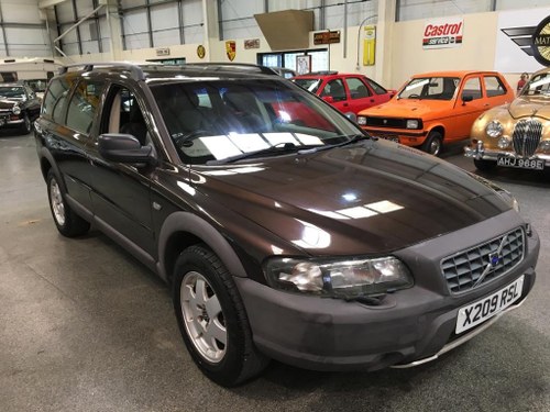 **OCTOBER ENTRY** 2001 Volvo V70 XC For Sale by Auction