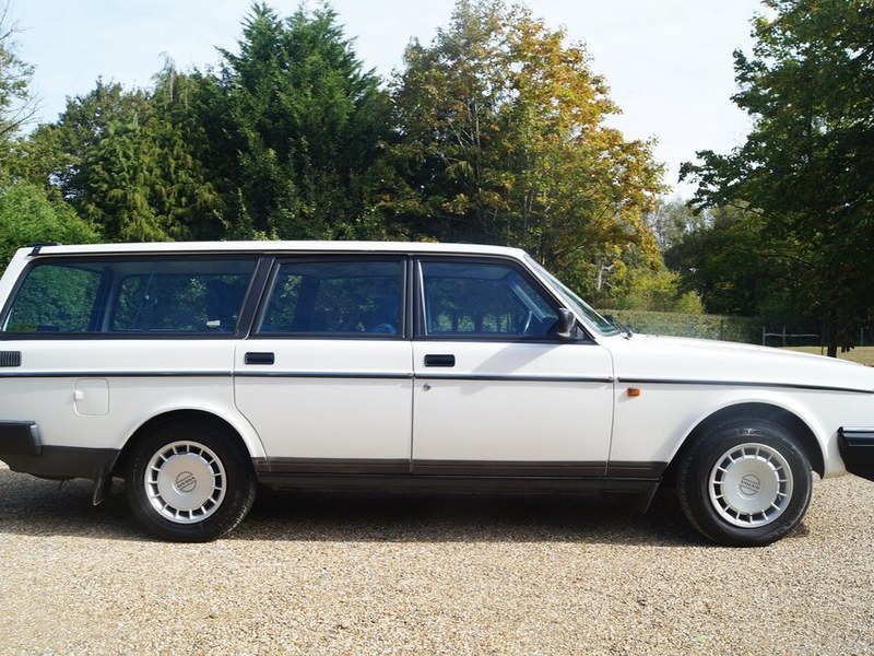 SOLD Volvo 240 estate car /wagon 5 speed