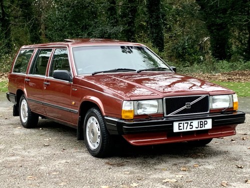 1987 VOLVO 740 2.3 GLE MANUAL ESTATE. ONLY 58,000 MILES. In vendita