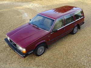 1989 Volvo Estate 740GL – One Owner & 27,000 miles In vendita