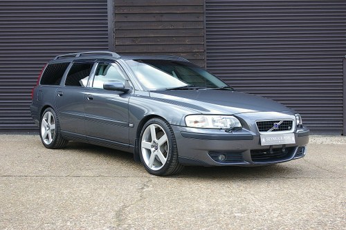 2004 Volvo V70 2.5 R AWD Estate Auto (26,312 miles) SOLD
