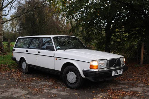 1987 Classic White Volvo Estate 2.3 Petrol Engine SOLD