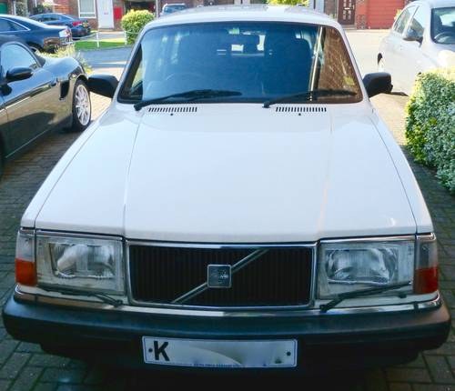 Volvo 240 SE Estate Auto 1993 SOLD