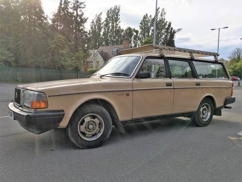 1983 Volvo 245 DL 2.1 Auto, 58,505 miles, 1 year's MOT In vendita