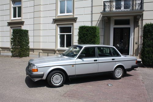 1991 VOLVO 240 GL AUT.SALOON / OUTSTANDING ! For Sale