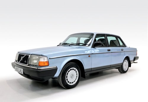 1991 Volvo 240 GL auto stunning, low mileage VENDUTO