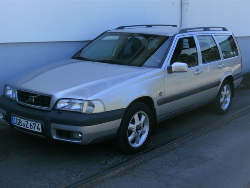 1998 VOLVO XC70 T5 manual 5spd 226hp engine For Sale
