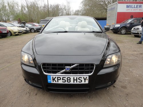 2008 58 VERY SMART VOLVO CONVERTIBLE IN BLACK WITH LEATHER DIESEL For Sale