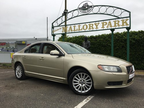 2006 Volvo S80 good example with Alloy wheels and Leather For Sale