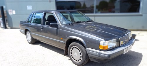1991 VOLVO 740GL 2.0 AUTO SALOON. ONLY 38,000 MILES In vendita