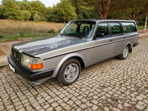 1985 Volvo 245 Turbo A vendre