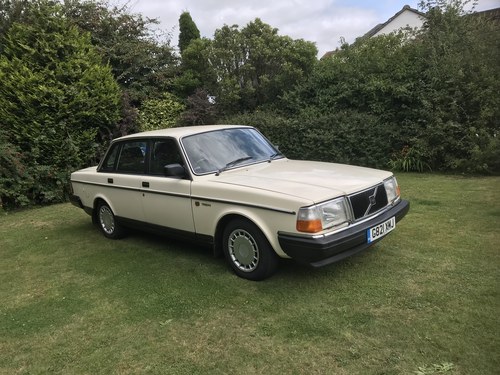 1990 Volvo 240GL For Sale