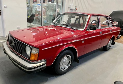 1978 Beautiful Volvo 244 DL 40,000 Miles 4 speed manual In vendita