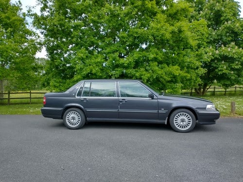 1998 VOLVO S90 Royal LWB Limo A vendre
