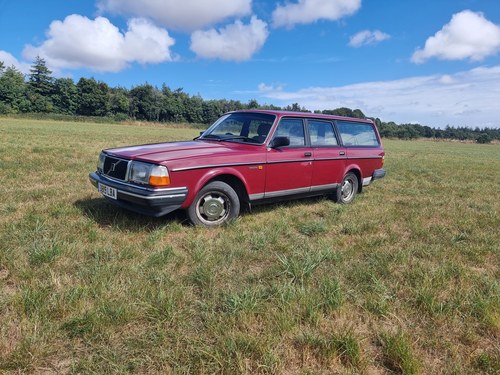 1986 Volvo 240GL VENDU