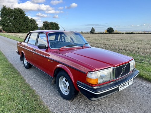 1985 Volvo 240 DL 43,990 miles, 2.3 manual , 1 former keeper SOLD