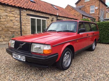 Picture of Exceptional Condition Volvo 240 GLT Estate - Manual -