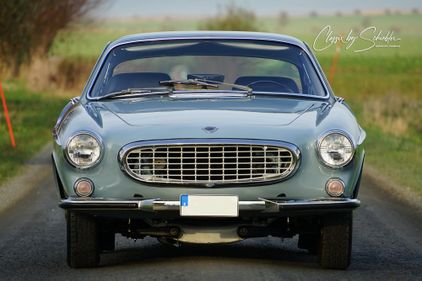 Picture of Volvo P1800 S in very nice condition and colour
