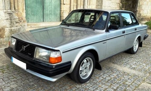 Volvo 240 Turbo - 1982 À venda