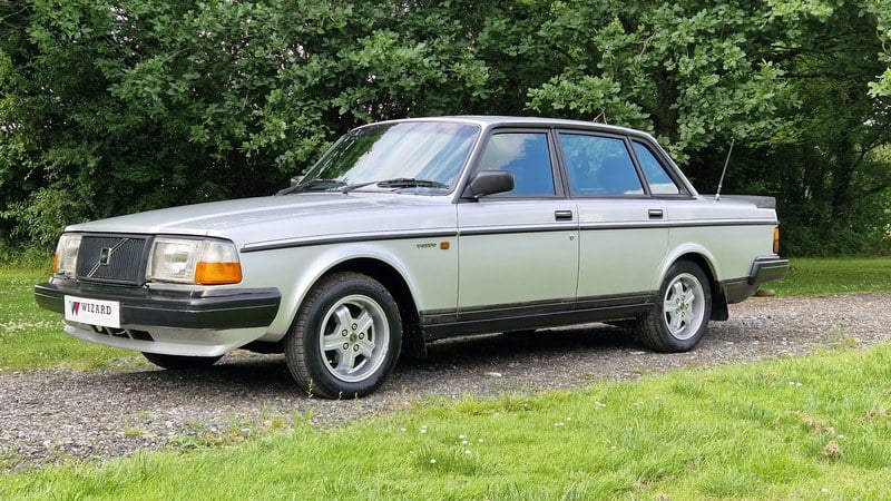 1989 Volvo 240 - 2 1989 Volvo 240 - 2