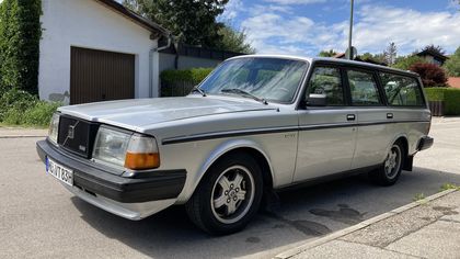 Picture of 1983 Volvo 240 Turbo