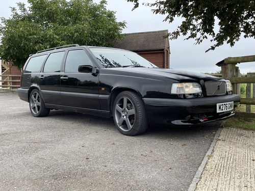 1995 Volvo 850 T-5R Estate in Black T5R (Delivery Available)