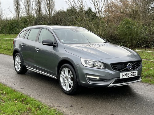 2016 Volvo V60 Cross Country D3 SE Lux SOLD