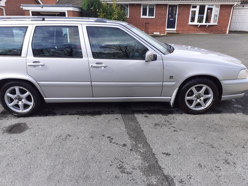 2000 Volvo V70