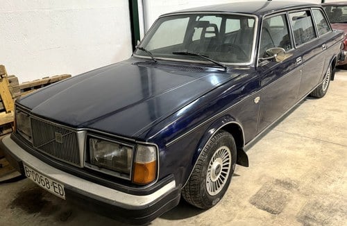 1977 Volvo 264 - 6