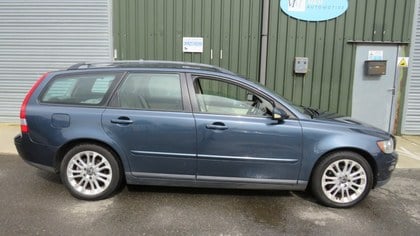 2004 (04) Volvo V50 2.4i SE AUTOMATIC 5 DOOR ESTATE Px To Cl