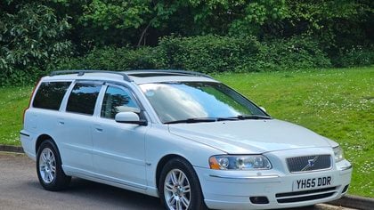 VOLVO V70 2.5T - LHD LEFT HAND DRIVE - LOW MILES - NICE SPEC