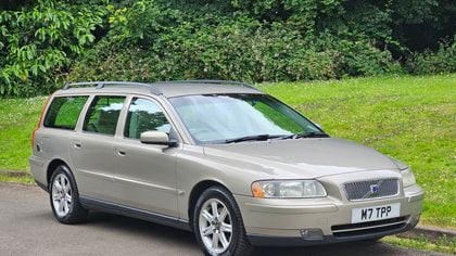 VOLVO V70 ESTATE - 2.4 LPG DUAL FUEL - WELL MAINTAINED - FSH