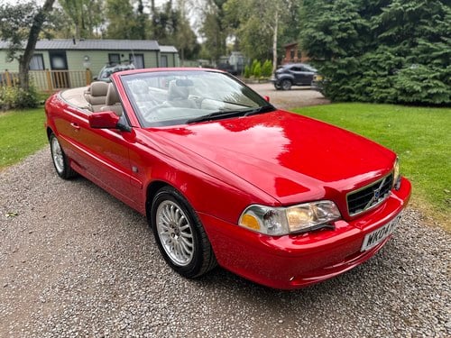 2004 VOLVO C70 MK1 CONVERTIBLE 2.0T auto in rare passion red En Venta