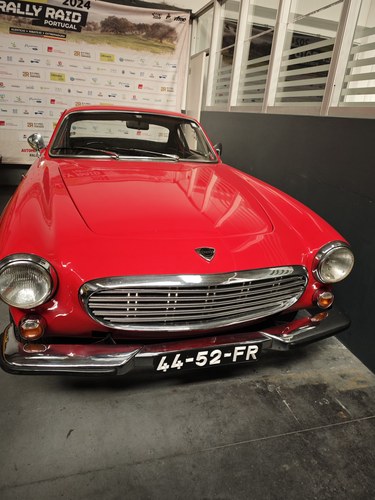 1968 Volvo P1800 (the saint)