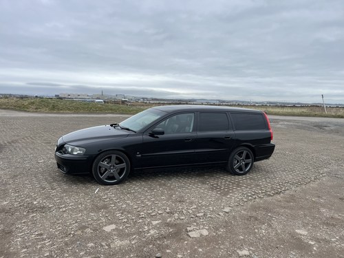 2005 Volvo V70 R