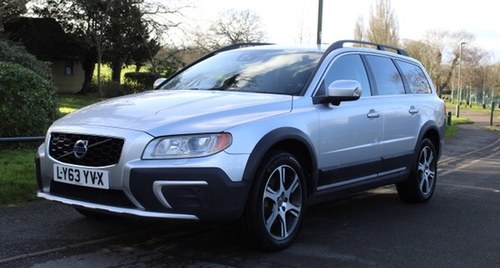 A Stunning 2013 XC70 3.0 Petrol, T6 AWD SE LUX Premium Auto For Sale
