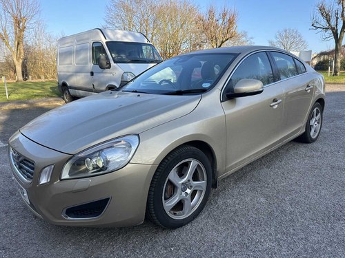 2011 Volvo S60 T5 SE Lux 2.0 Zu verkaufen durch Auktion