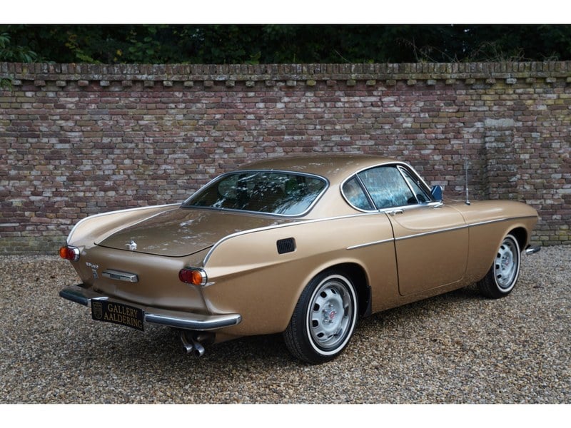 1972 Volvo P1800 - 2 1972 Volvo P1800 - 2